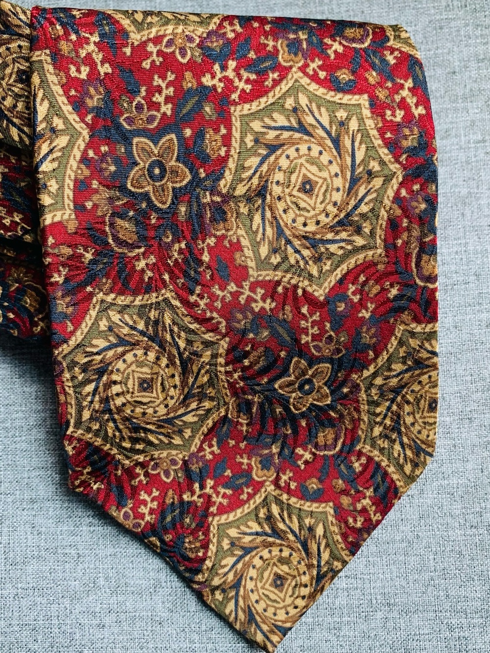 EUC 100% Silk Tie Necktie Villa Bugatti Blue Red Gold Sage Floral Formal Office